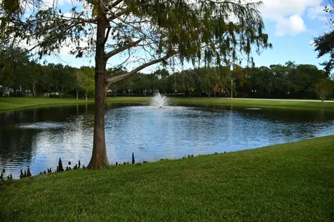 4204 Water Oak Court Palm Beach Gardens FL 33410