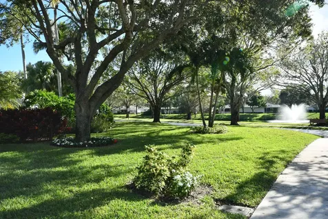 4204 Water Oak Court Palm Beach Gardens FL 33410