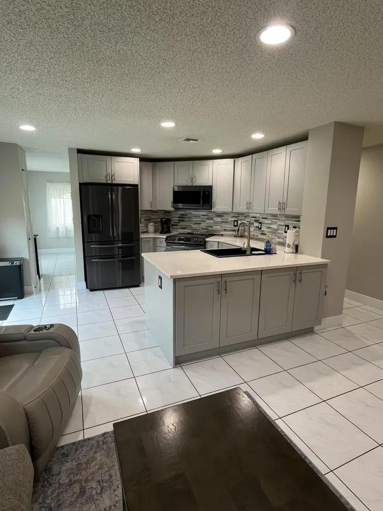 1933 NW 99th Avenue Pembroke Pines FL 33024