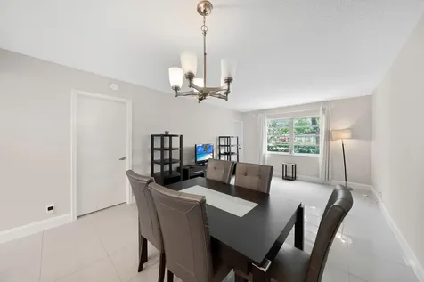 100 Berkley Road Hollywood FL 33024