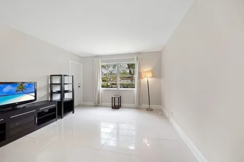 100 Berkley Road Hollywood FL 33024