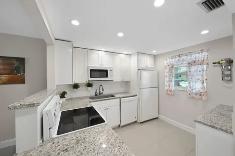 100 Berkley Road Hollywood FL 33024