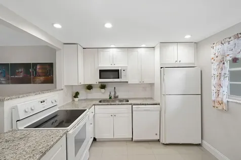 100 Berkley Road Hollywood FL 33024