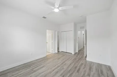 560 St Tropez Lane Margate FL 33068