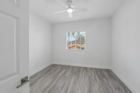 560 St Tropez Lane Margate FL 33068