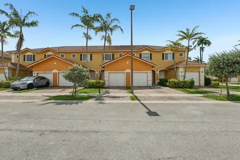 560 St Tropez Lane Margate FL 33068