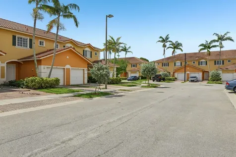 560 St Tropez Lane Margate FL 33068