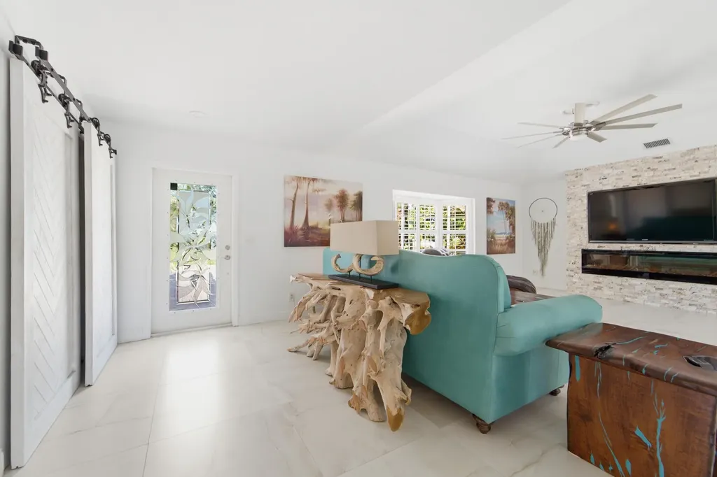 18 Saddleback Road Tequesta FL 33469
