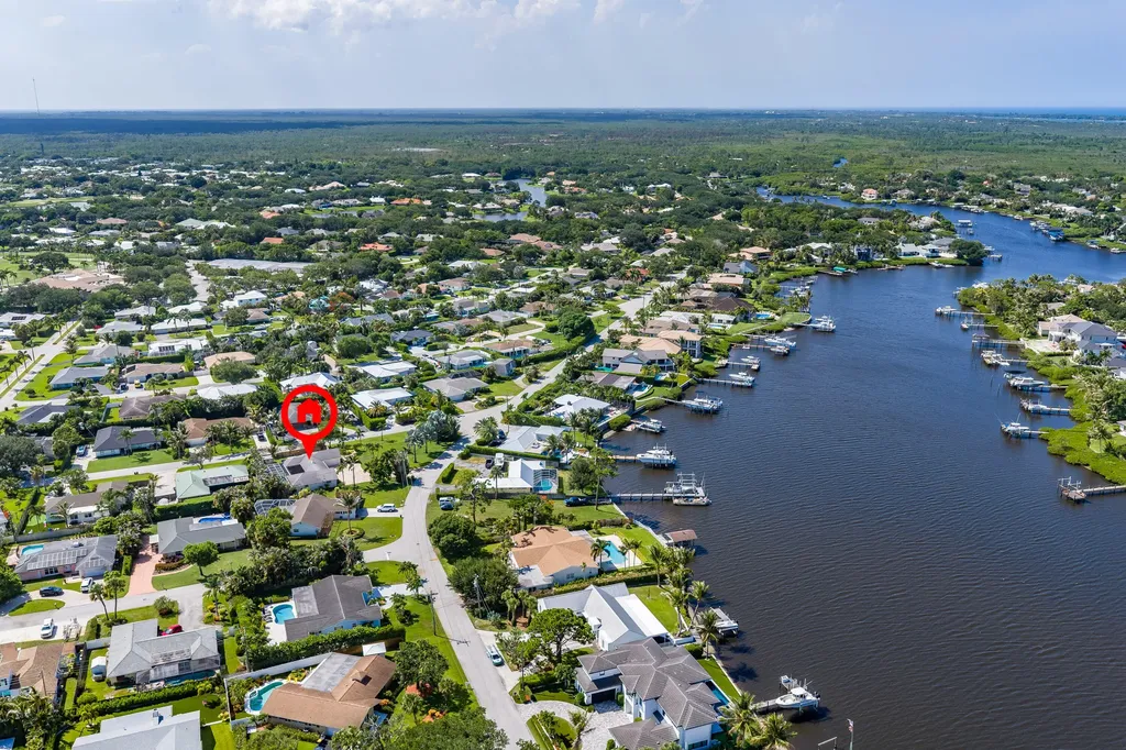 18 Saddleback Road Tequesta FL 33469
