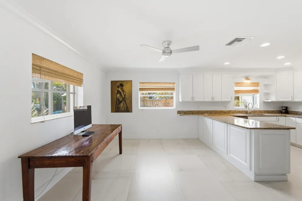18 Saddleback Road Tequesta FL 33469