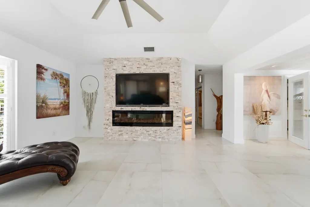 18 Saddleback Road Tequesta FL 33469
