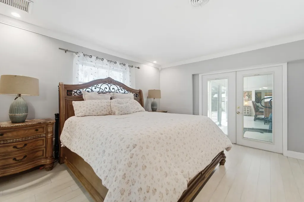 18 Saddleback Road Tequesta FL 33469