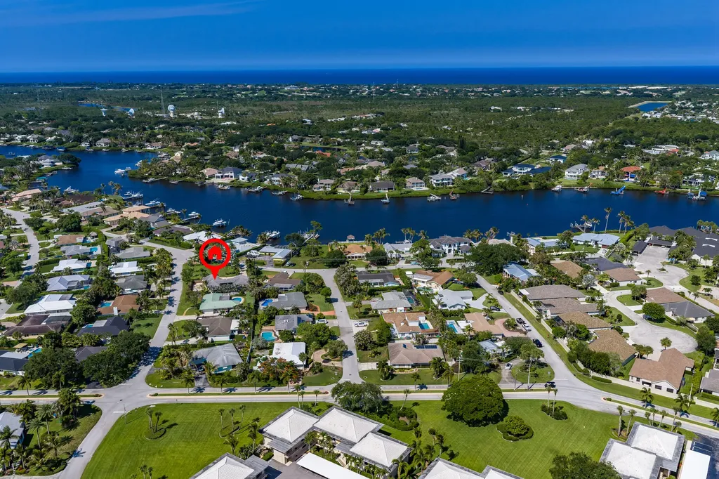 18 Saddleback Road Tequesta FL 33469