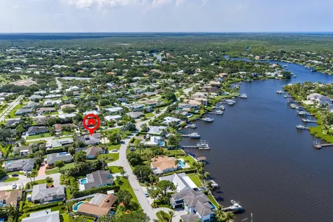 18 Saddleback Road Tequesta FL 33469