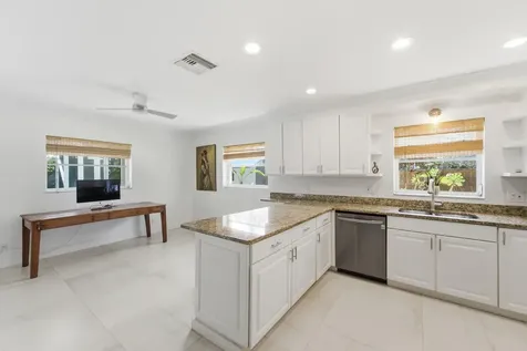 18 Saddleback Road Tequesta FL 33469