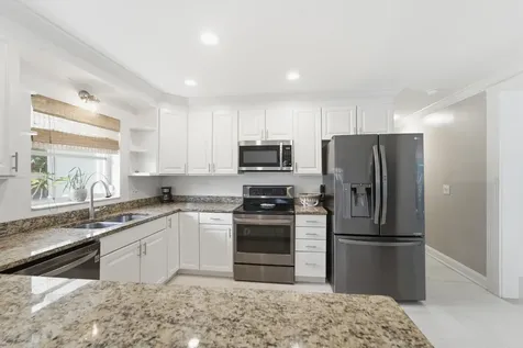 18 Saddleback Road Tequesta FL 33469