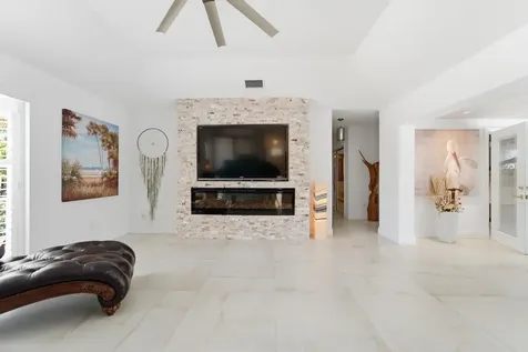 18 Saddleback Road Tequesta FL 33469