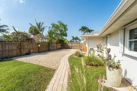 18 Saddleback Road Tequesta FL 33469