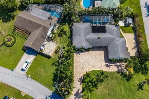 18 Saddleback Road Tequesta FL 33469