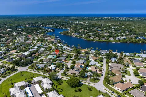 18 Saddleback Road Tequesta FL 33469
