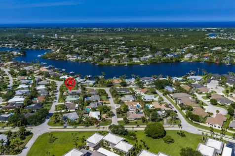 18 Saddleback Road Tequesta FL 33469