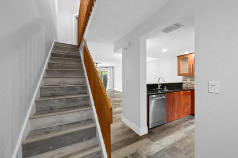 4221 SW 71st Terrace Davie FL 33314