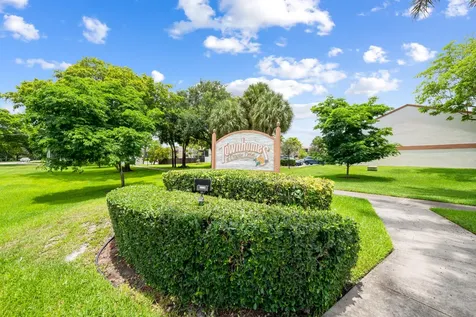 4221 SW 71st Terrace Davie FL 33314