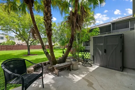 4221 SW 71st Terrace Davie FL 33314