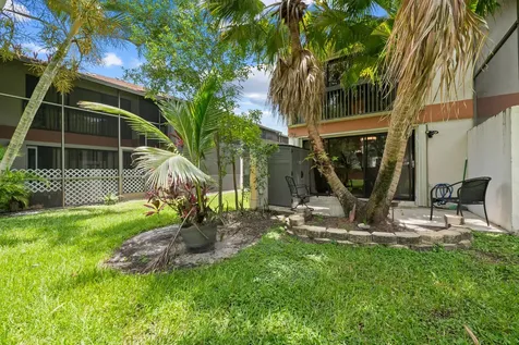 4221 SW 71st Terrace Davie FL 33314