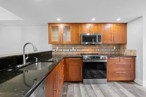4221 SW 71st Terrace Davie FL 33314