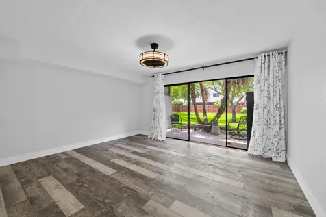 4221 SW 71st Terrace Davie FL 33314