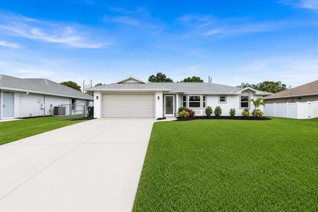 3520 SE Hyde Circle Port St Lucie FL 34983