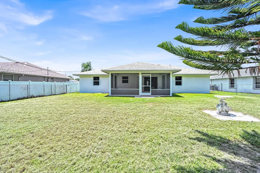 3520 SE Hyde Circle Port St Lucie FL 34983
