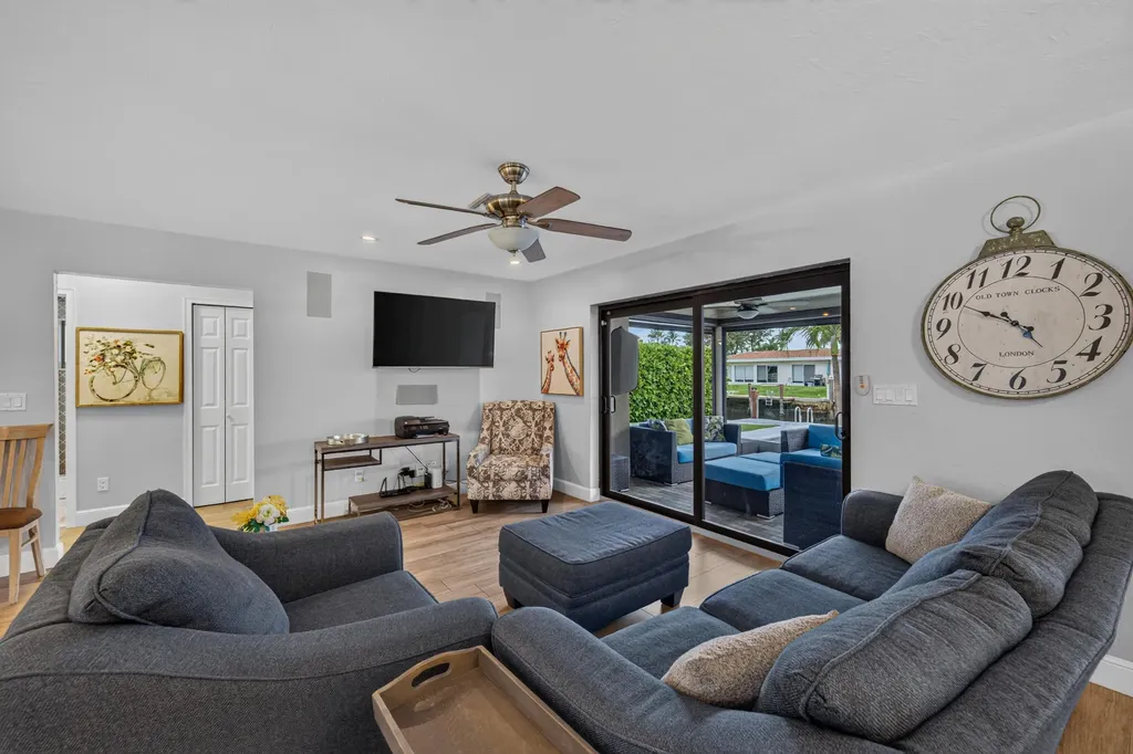 2542 SE 10th Street Pompano Beach FL 33062