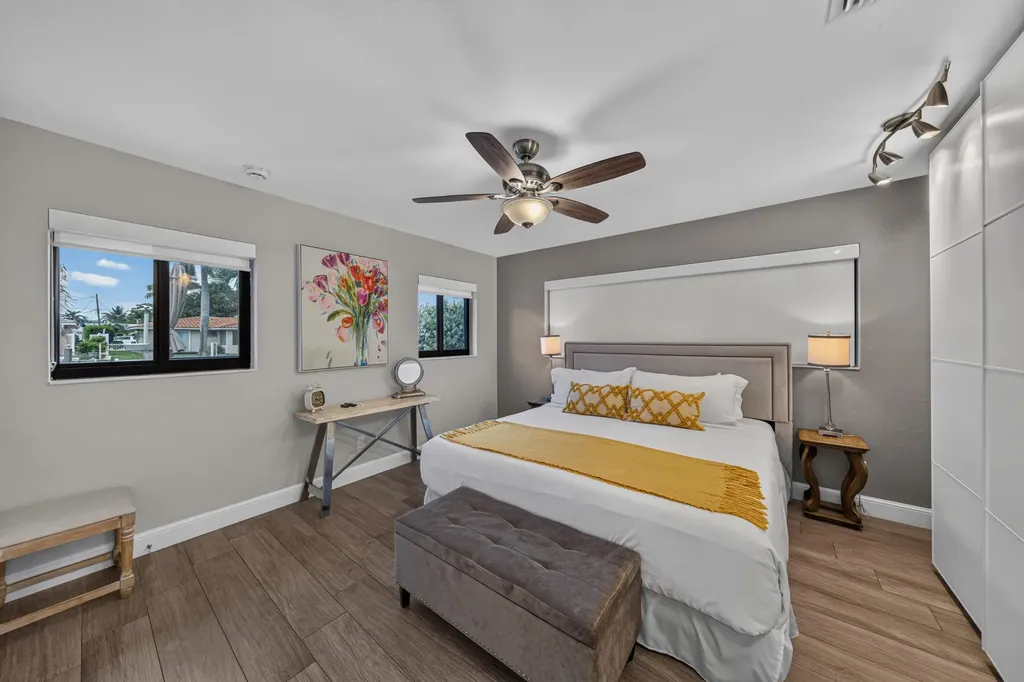 2542 SE 10th Street Pompano Beach FL 33062