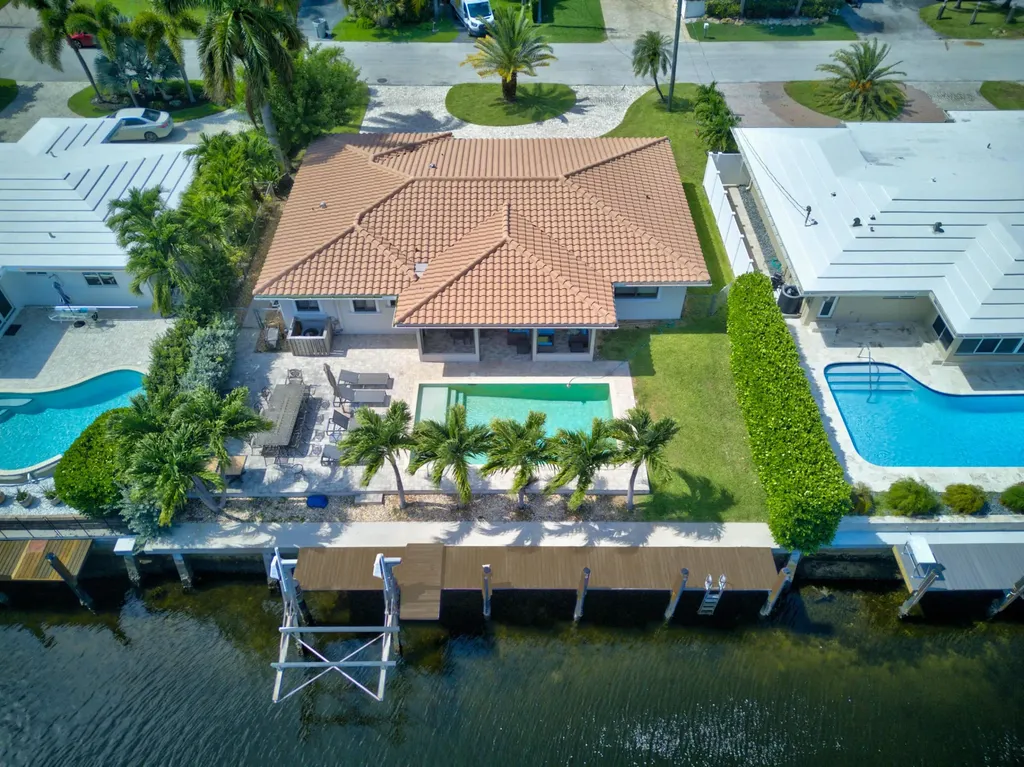 2542 SE 10th Street Pompano Beach FL 33062