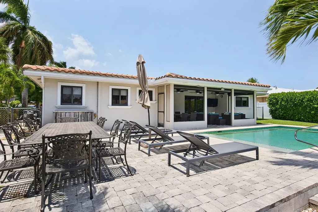 2542 SE 10th Street Pompano Beach FL 33062