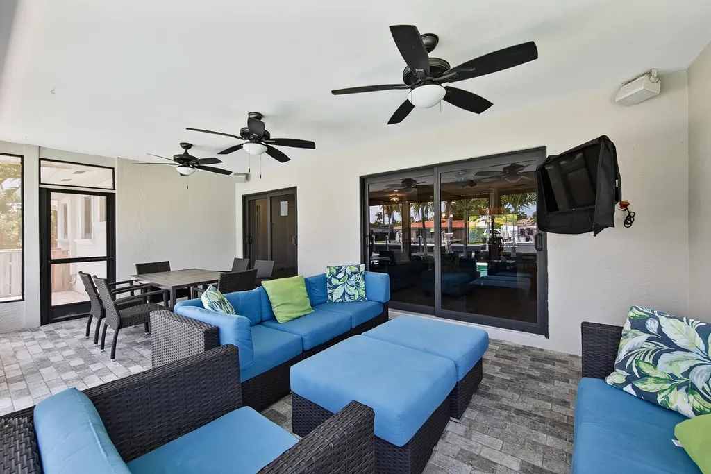 2542 SE 10th Street Pompano Beach FL 33062