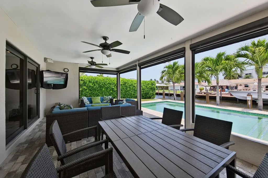 2542 SE 10th Street Pompano Beach FL 33062