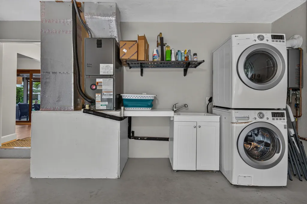 2542 SE 10th Street Pompano Beach FL 33062