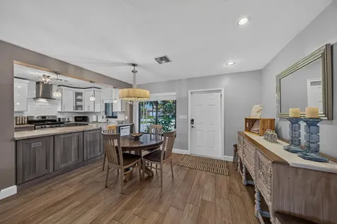 2542 SE 10th Street Pompano Beach FL 33062