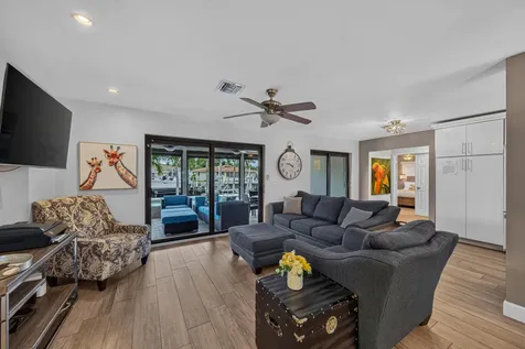 2542 SE 10th Street Pompano Beach FL 33062