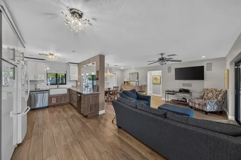 2542 SE 10th Street Pompano Beach FL 33062