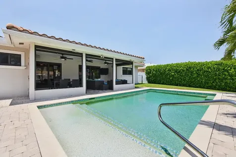 2542 SE 10th Street Pompano Beach FL 33062