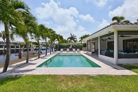 2542 SE 10th Street Pompano Beach FL 33062
