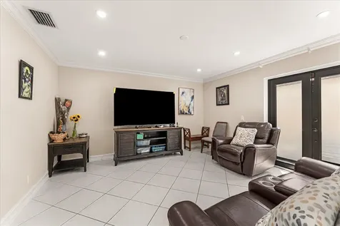 2116 Austin Weston FL 33326