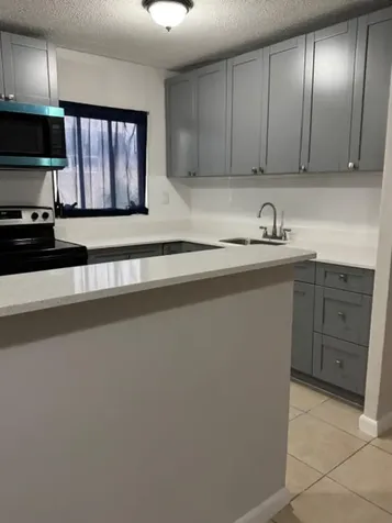 322 SW 2nd Street Pompano Beach FL 33060