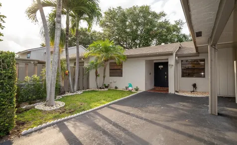 1873 Deer Creek Wildwood Lane N Deerfield Beach FL 33442