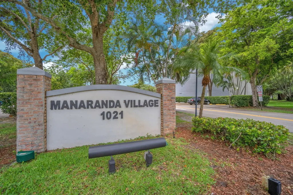 1021 Mockingbird Lane Plantation FL 33324