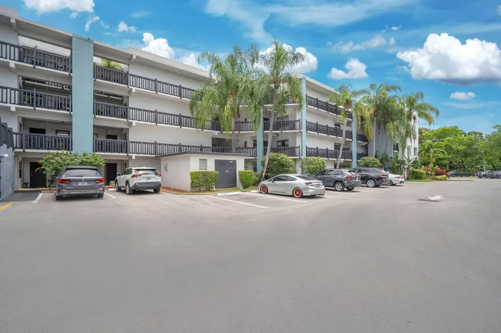 1021 Mockingbird Lane Plantation FL 33324